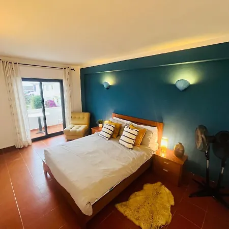 Surfside Sunny Seaview With Balcony Apartment Sagres