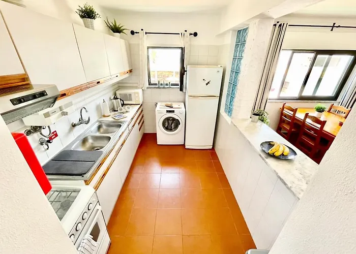 Surfside Sunny Seaview With Balcony Apartament *